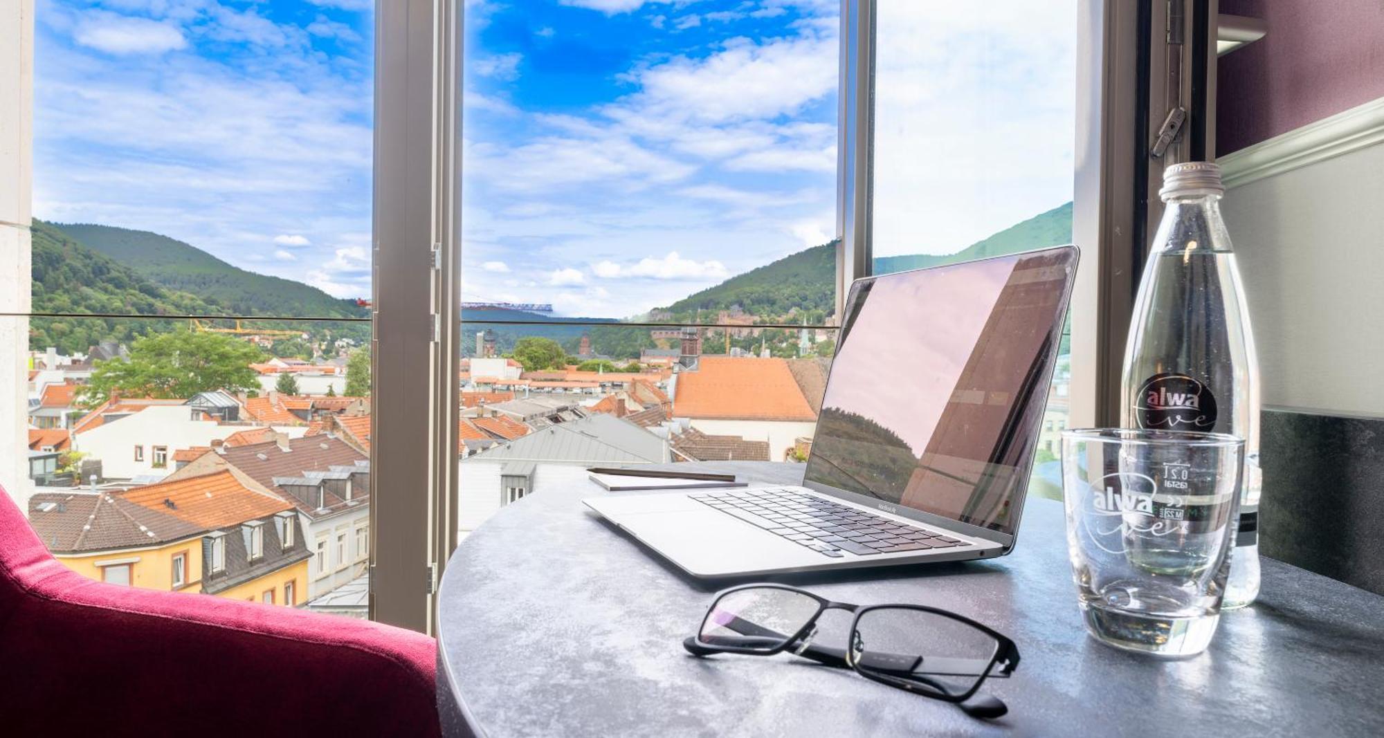 Plaza Premium 4* Heidelberg